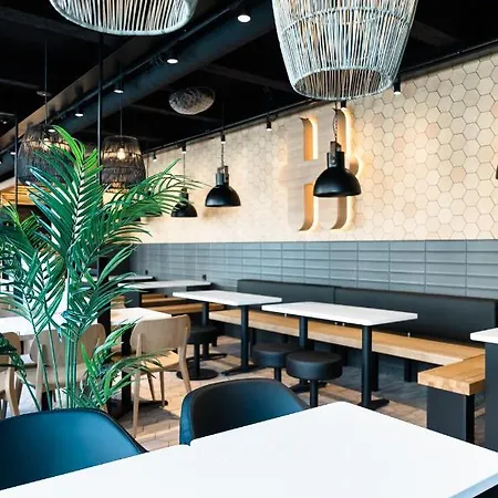 考尼维尔塔索考斯经典酒店