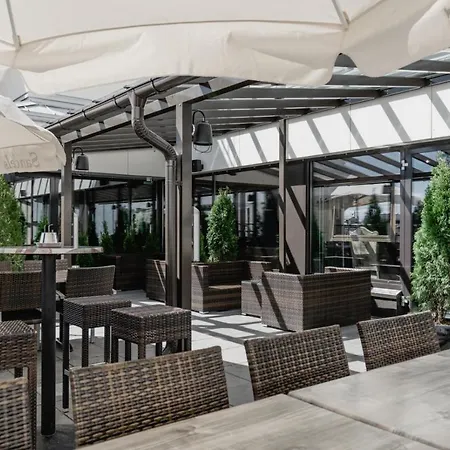 考尼维尔塔索考斯经典酒店 4*